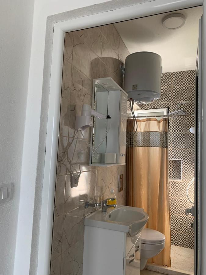 Apartmens Xhenis Lux Улцинь Экстерьер фото