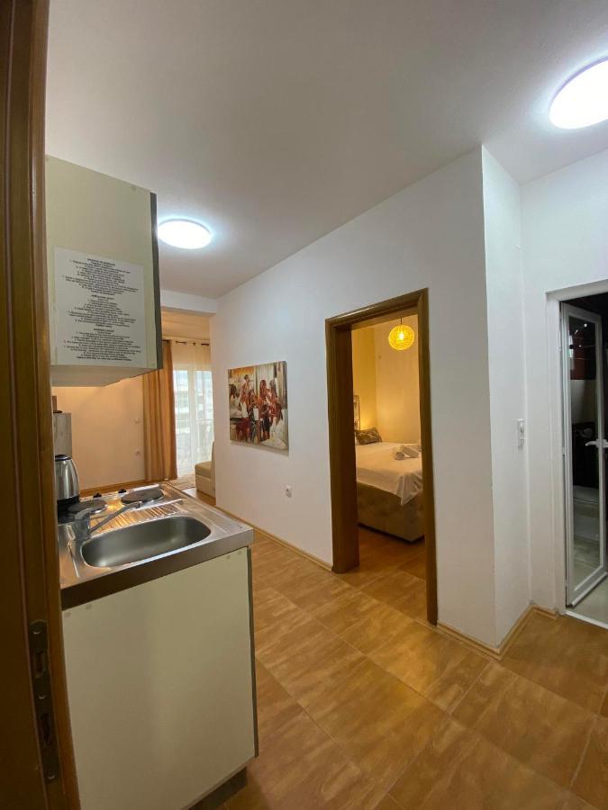 Apartmens Xhenis Lux Улцинь Экстерьер фото