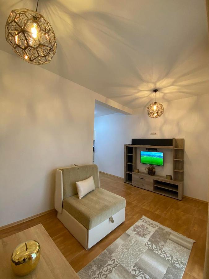 Apartmens Xhenis Lux Улцинь Экстерьер фото
