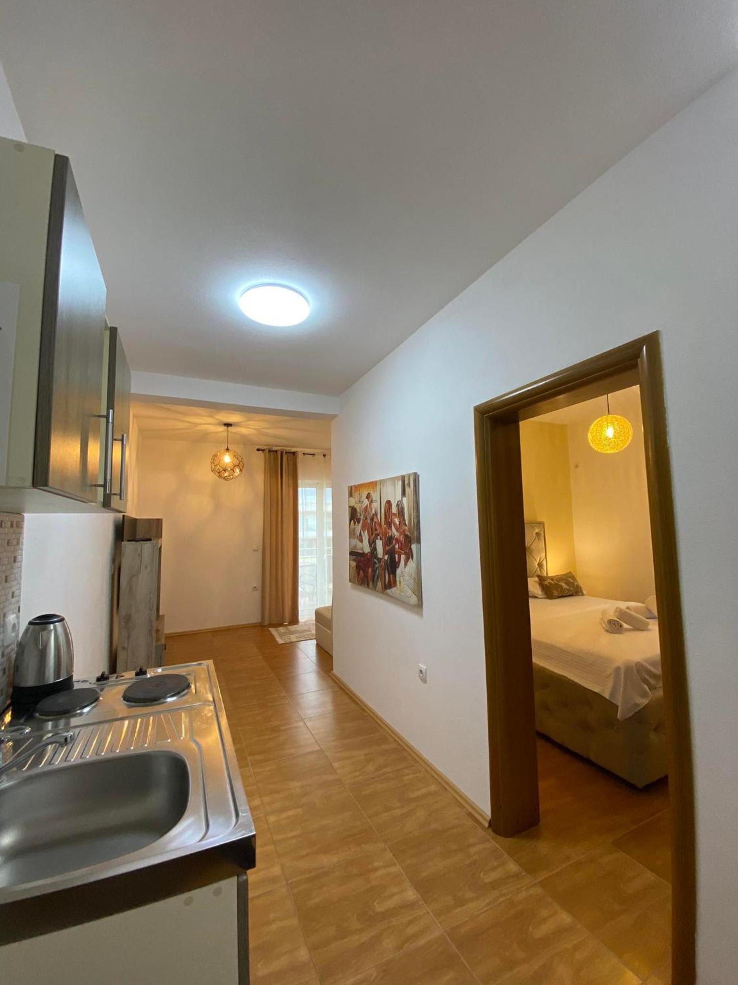 Apartmens Xhenis Lux Улцинь Экстерьер фото