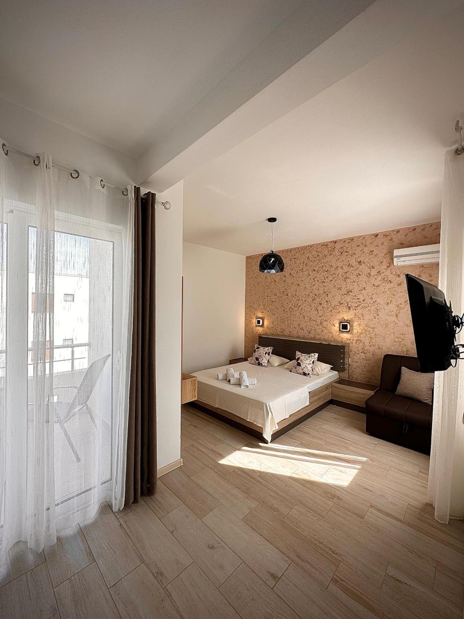 Apartmens Xhenis Lux Улцинь Экстерьер фото