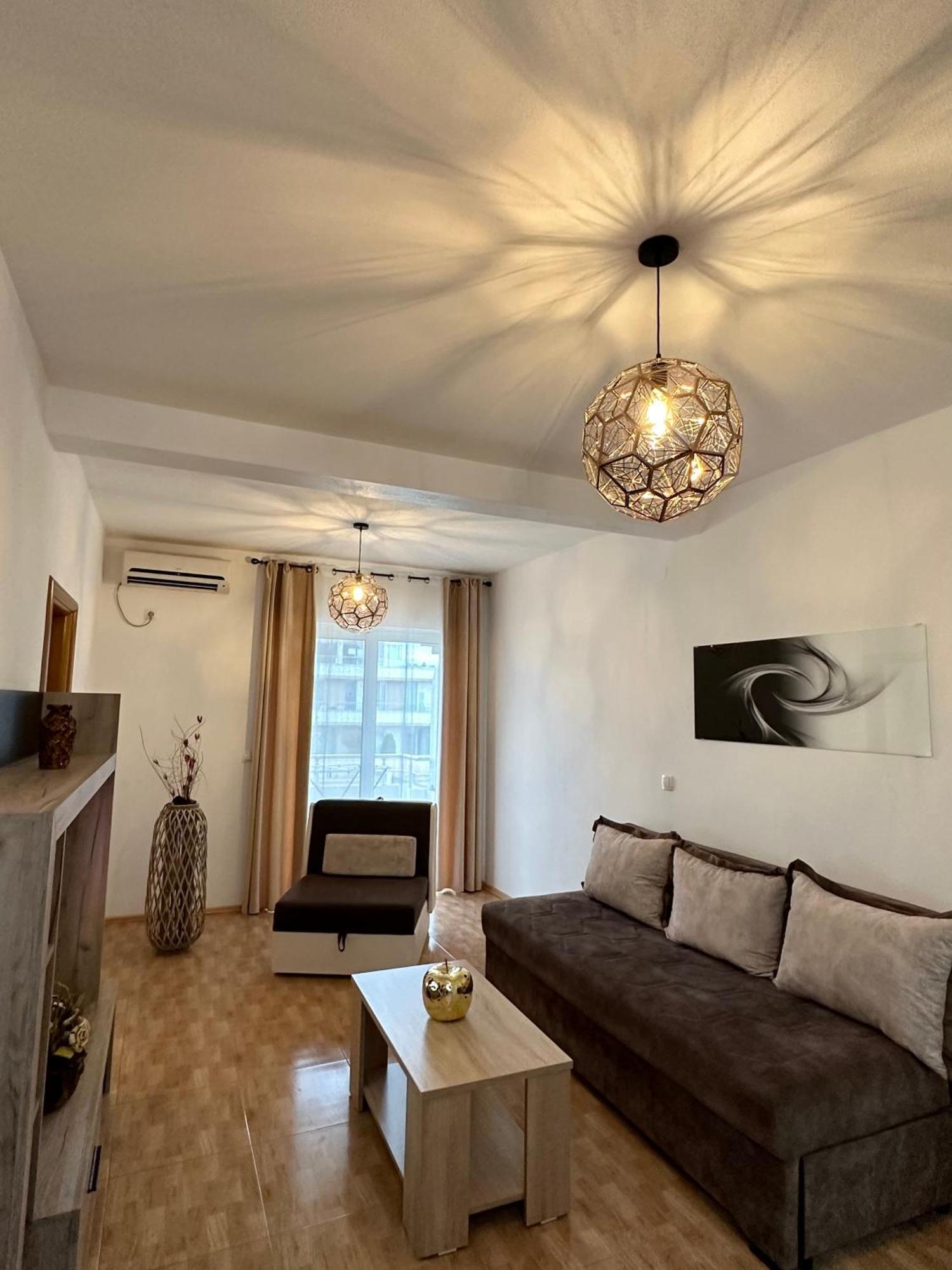 Apartmens Xhenis Lux Улцинь Экстерьер фото