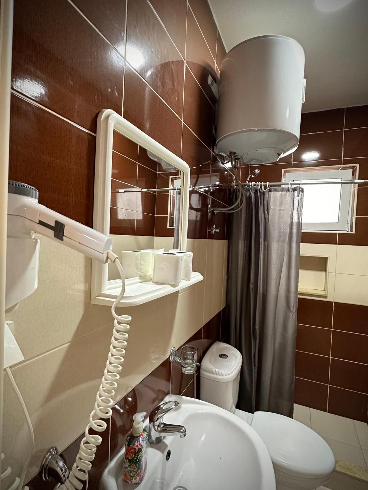 Apartmens Xhenis Lux Улцинь Экстерьер фото