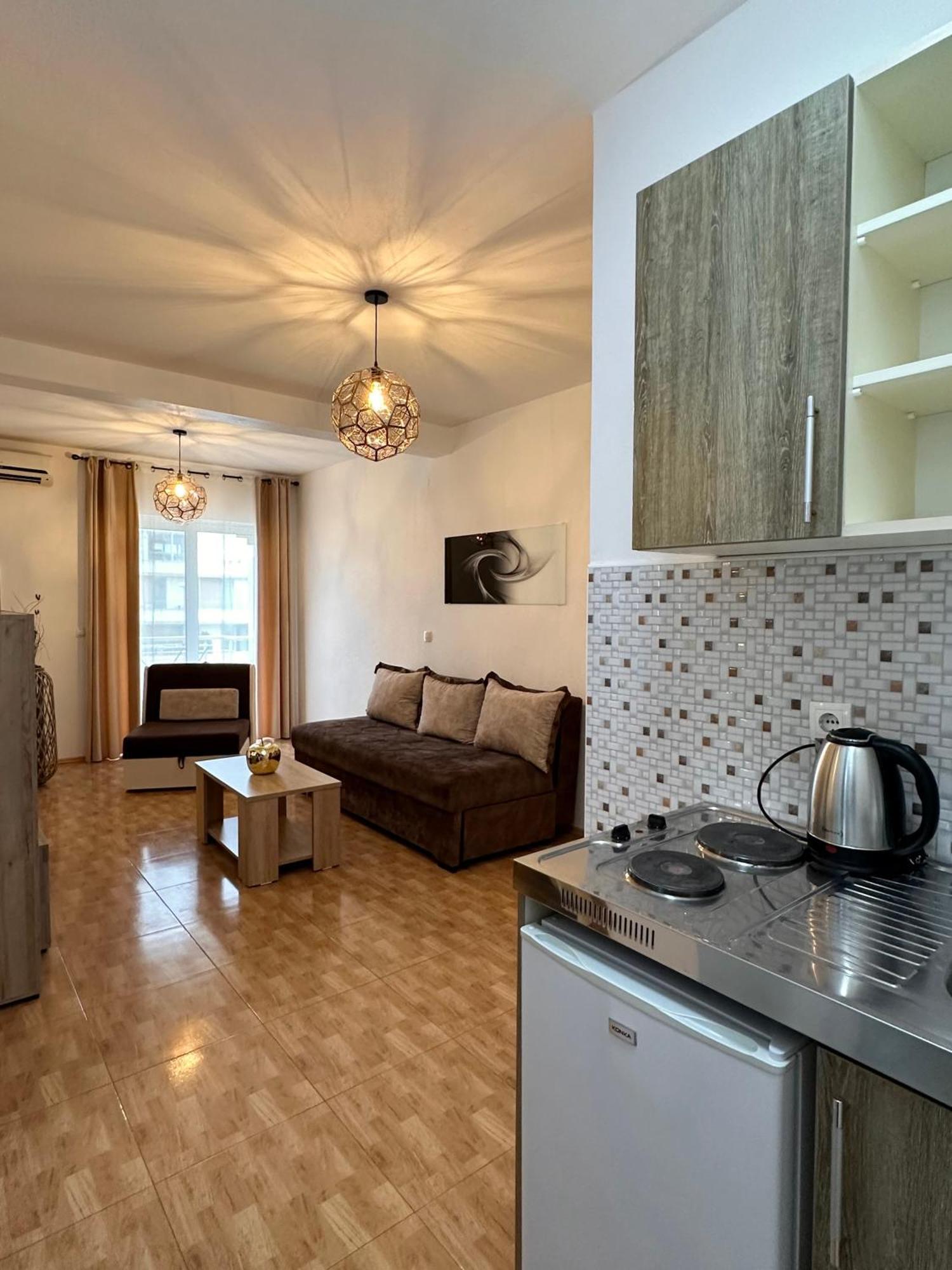 Apartmens Xhenis Lux Улцинь Экстерьер фото