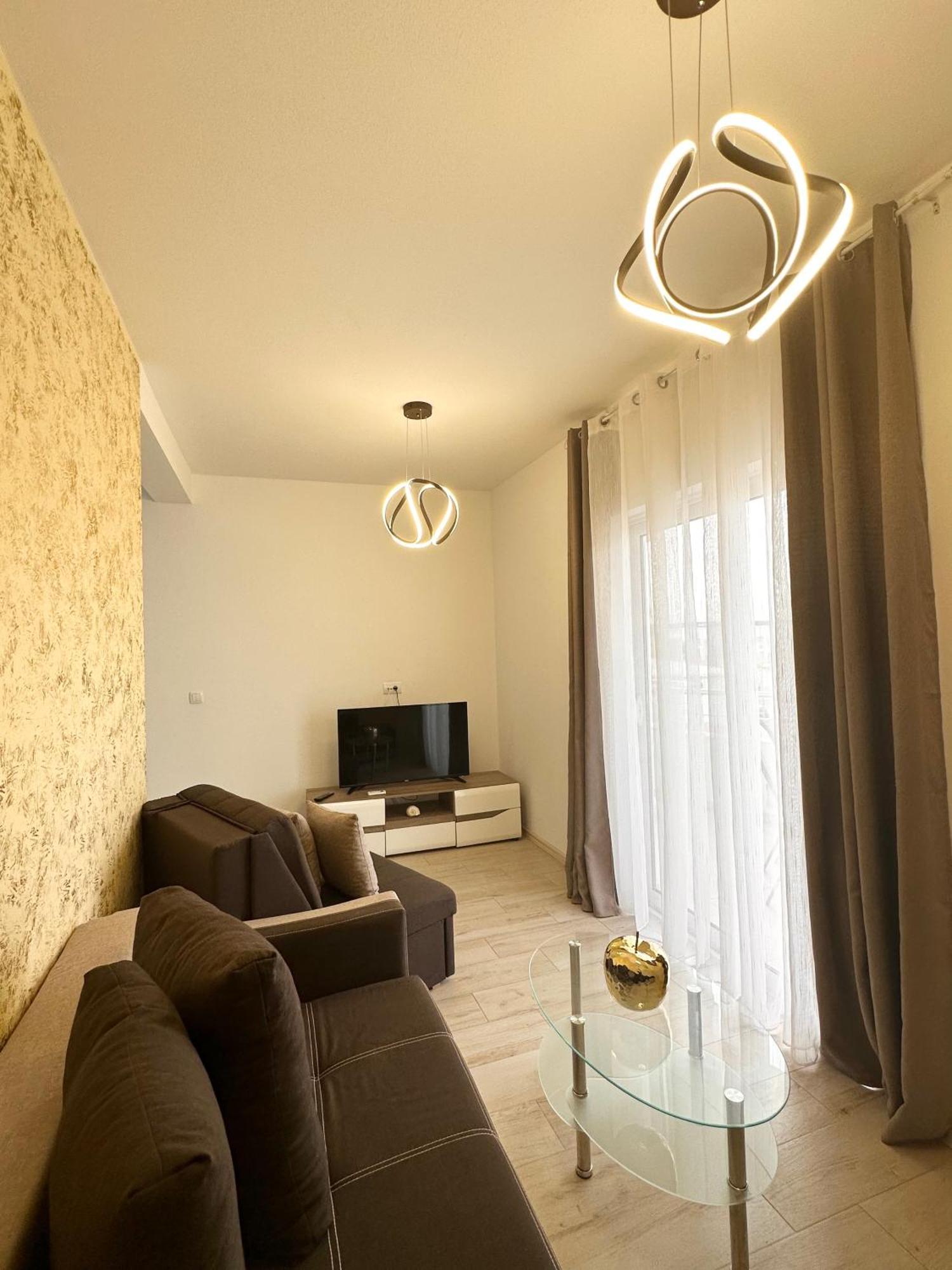 Apartmens Xhenis Lux Улцинь Экстерьер фото