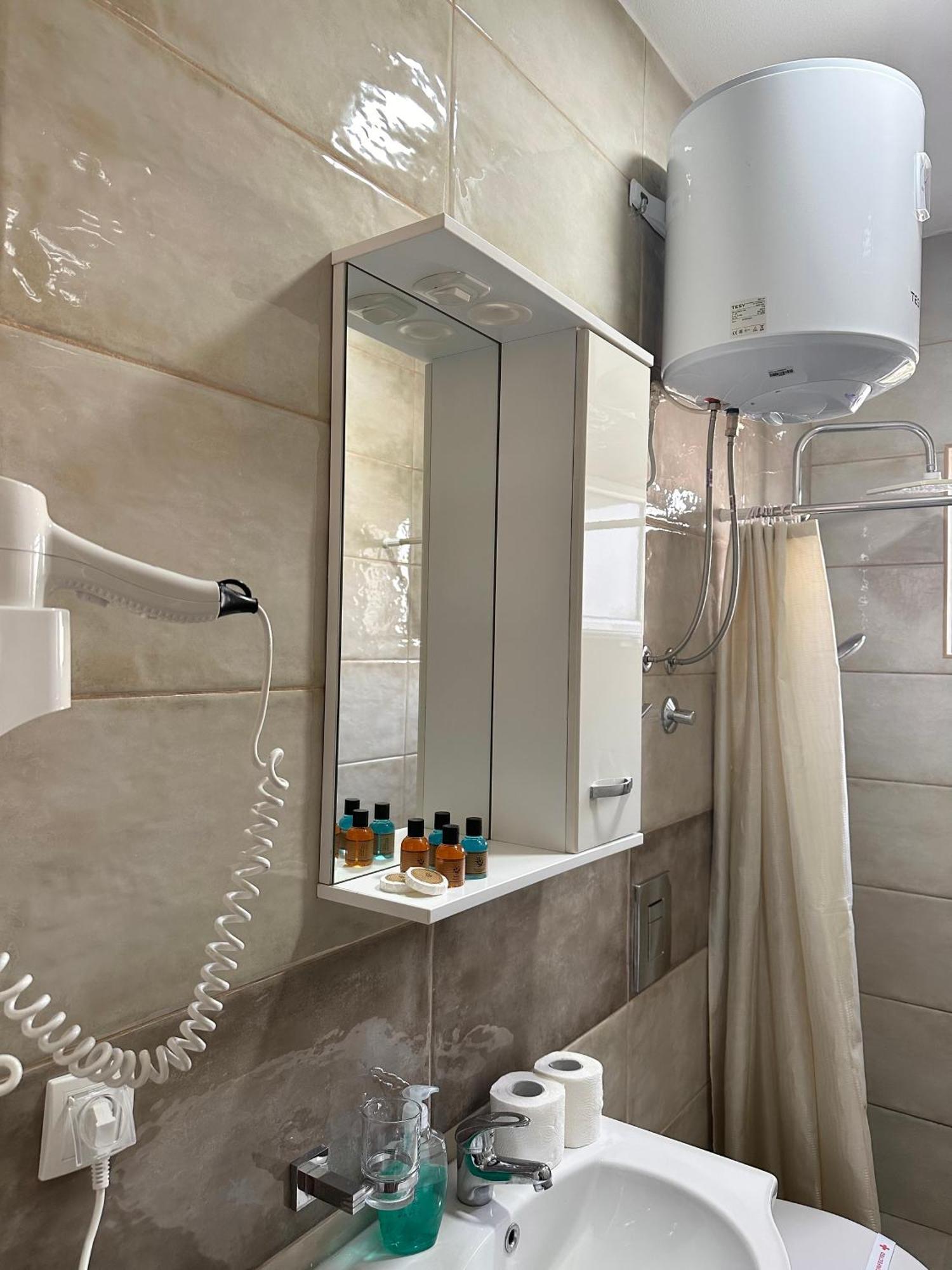 Apartmens Xhenis Lux Улцинь Экстерьер фото