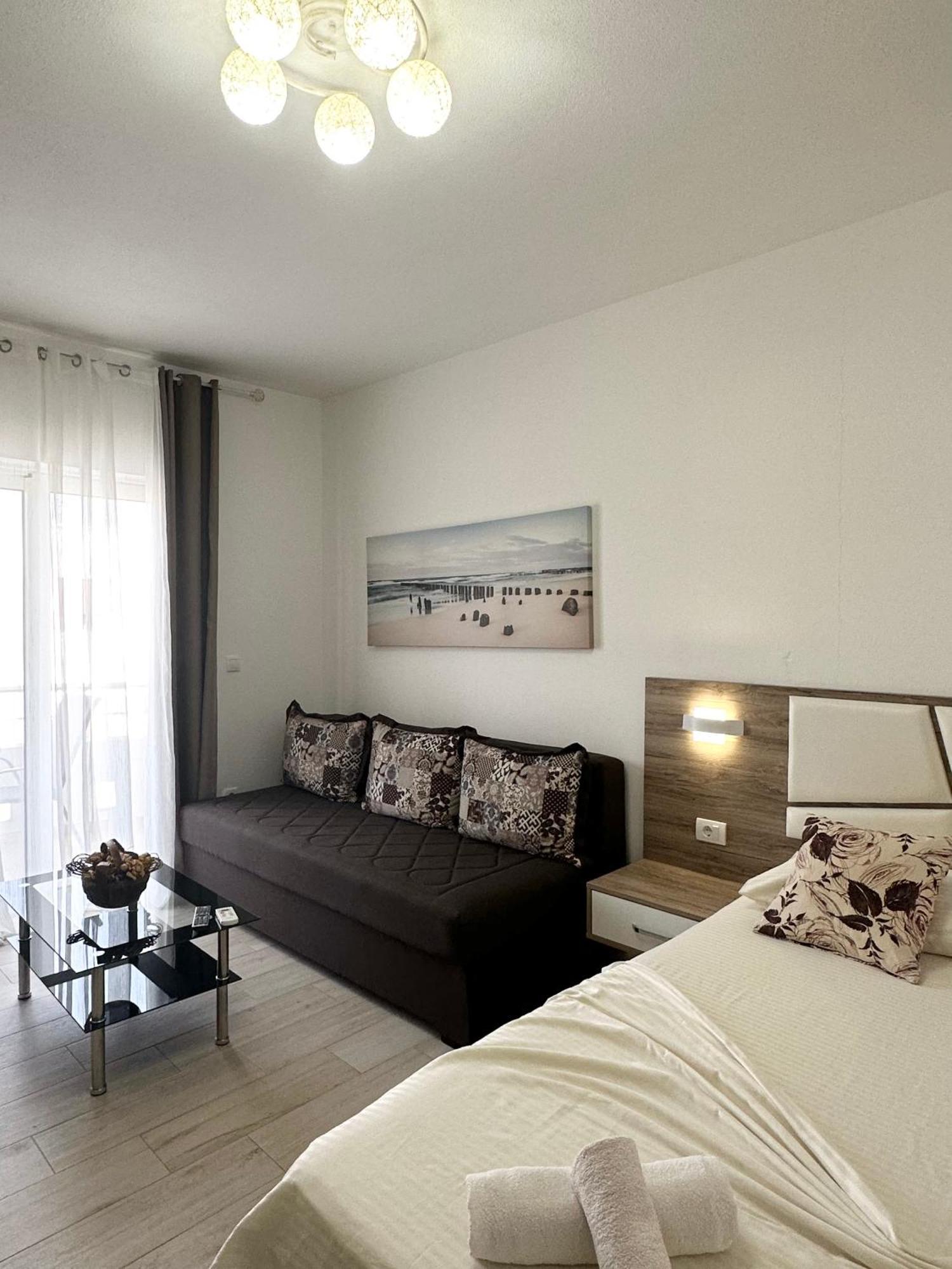 Apartmens Xhenis Lux Улцинь Экстерьер фото