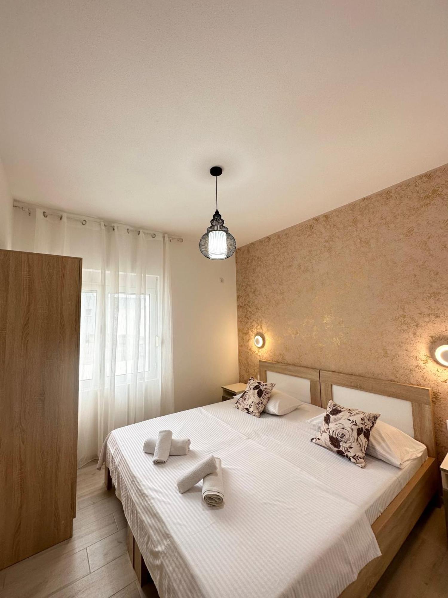Apartmens Xhenis Lux Улцинь Экстерьер фото